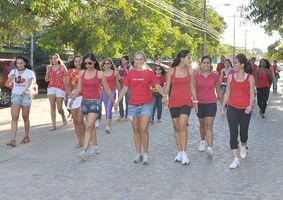 Caminhada pelo campus marca encerramento da campanha Adote um Coração