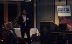 Prof. Adriano ministrando a conferência