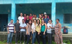 Parte da equipe que compõe o projeto Colhendo bons frutos